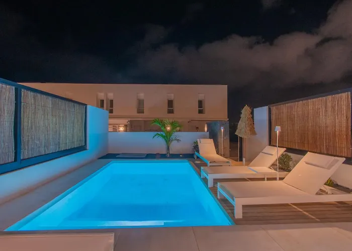 Serena Zare By Villalia